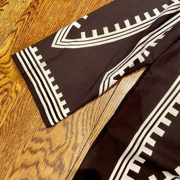 Black & White Off-the-Shoulder Dress - Picture 5 of 7